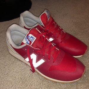 New Balance 696 Sneakers